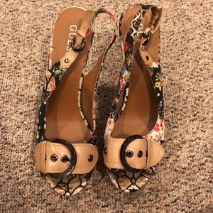 Guess wedge pumps